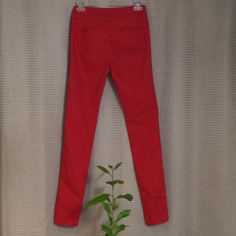 Red jeans - Picture 2 of 3